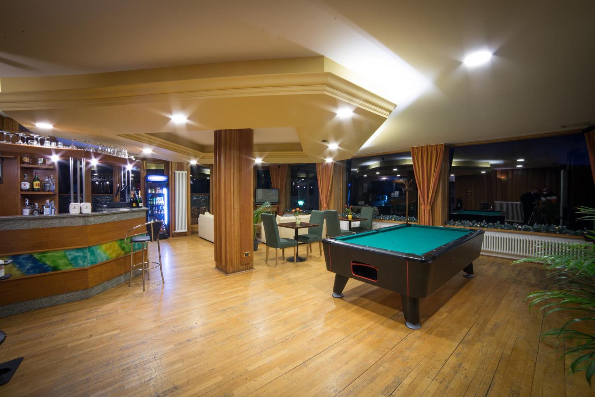 Hg Hotel Italia Brusson Exteriér fotografie