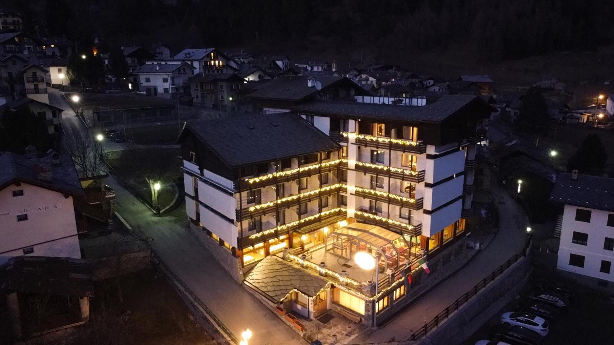 Hg Hotel Italia Brusson Exteriér fotografie
